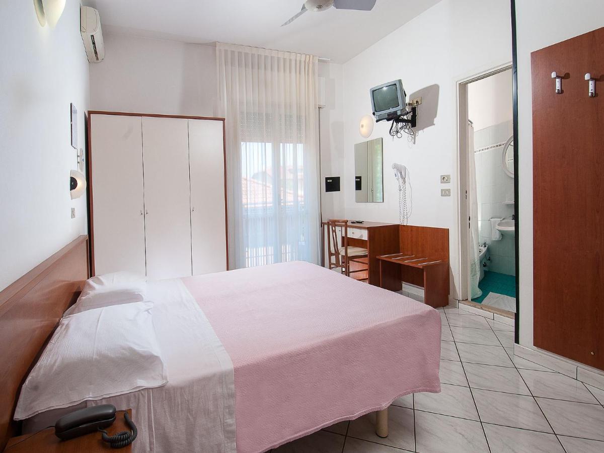 Hotel Odeon Cervia Extérieur photo