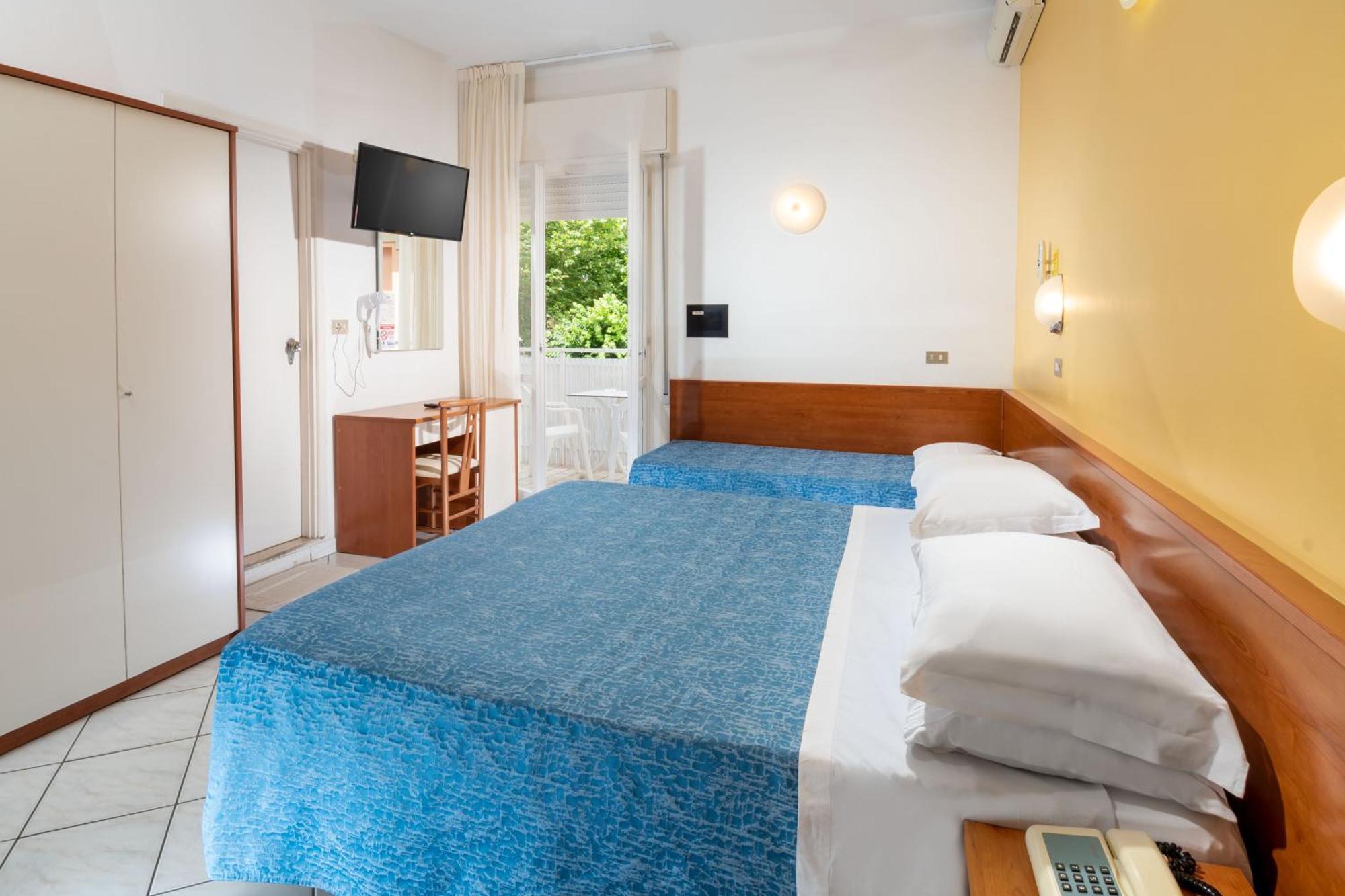 Hotel Odeon Cervia Extérieur photo