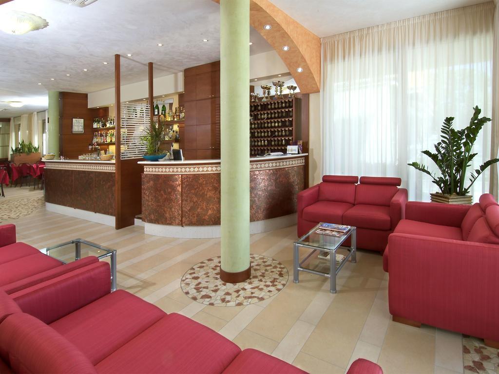 Hotel Odeon Cervia Extérieur photo