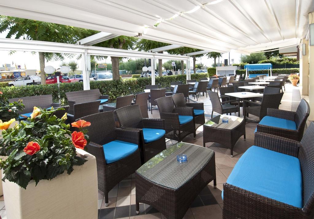 Hotel Odeon Cervia Extérieur photo