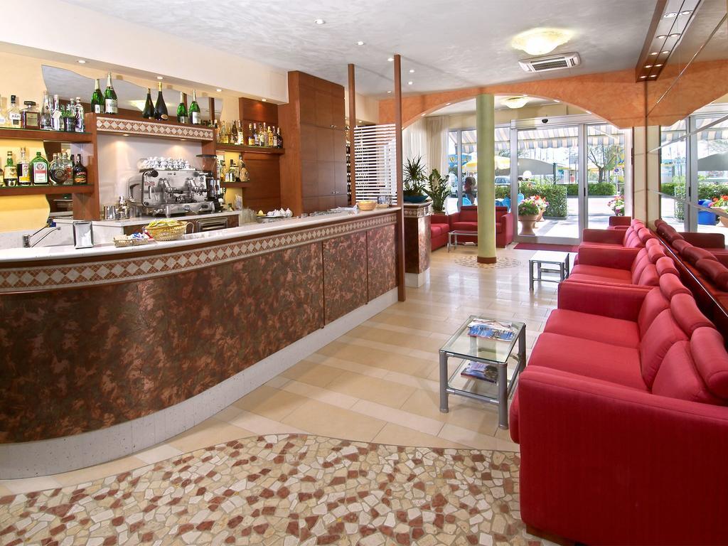 Hotel Odeon Cervia Extérieur photo